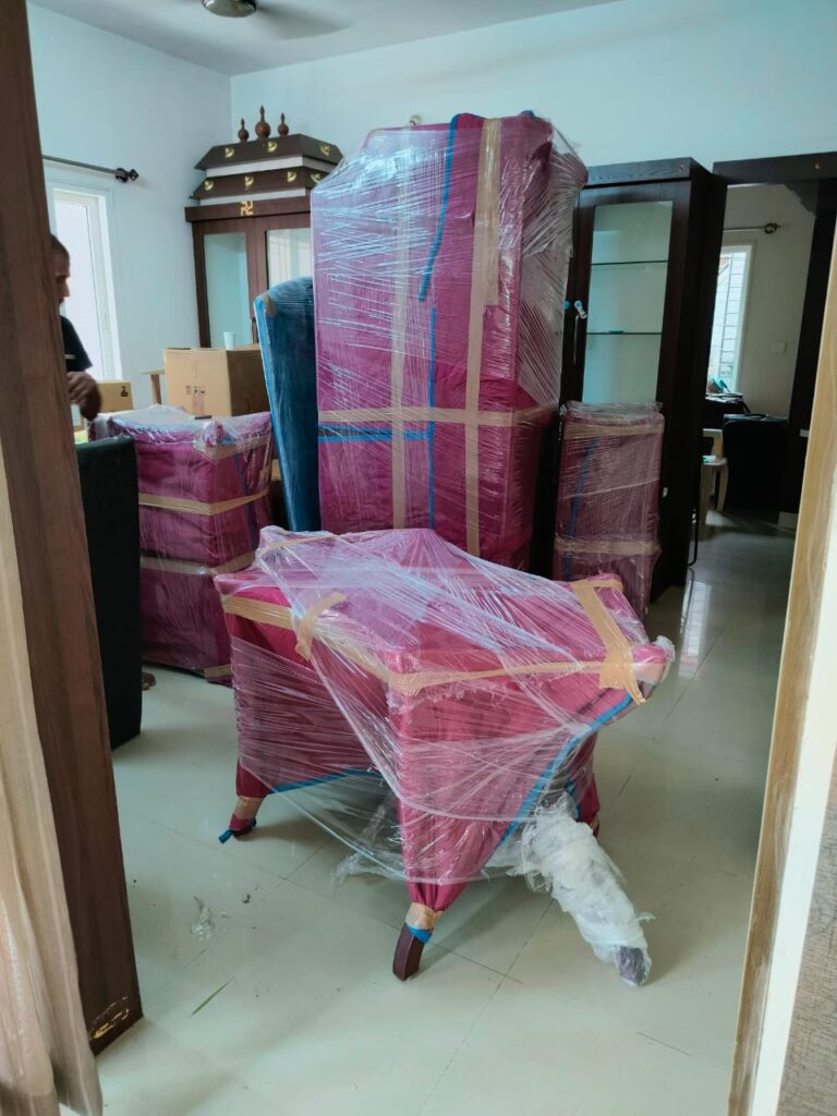Furniture and electronic appliances packing for long distance transportation